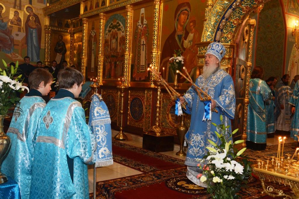 Богослужение в годовщину Архиерейской хиротонии митрополита Тобольского и Тюменского Димитрия